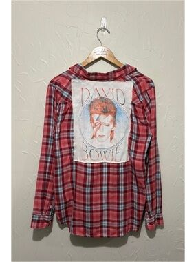 Customized Levi’s David Bowie embroidered button-up flannel (large)